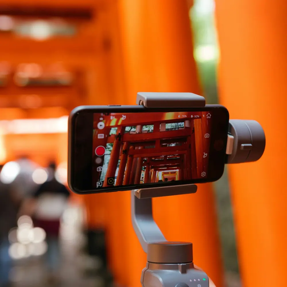 Northgate Steady three-axis phone gimbal holding a smartphone